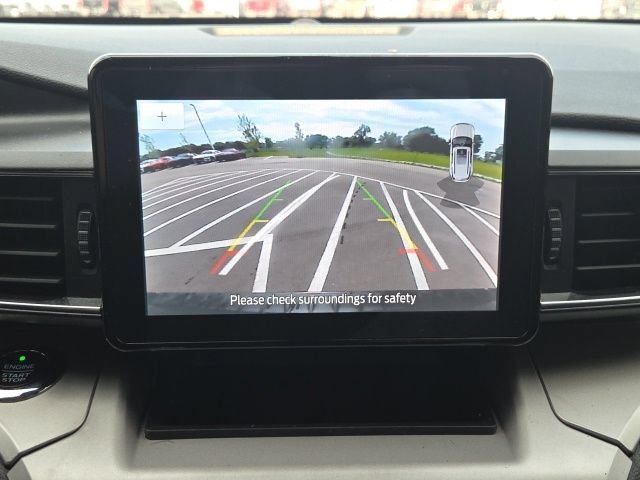 Used 2020 Ford Explorer XLT w/ Equipment Group 202A AWD/4WD image 33