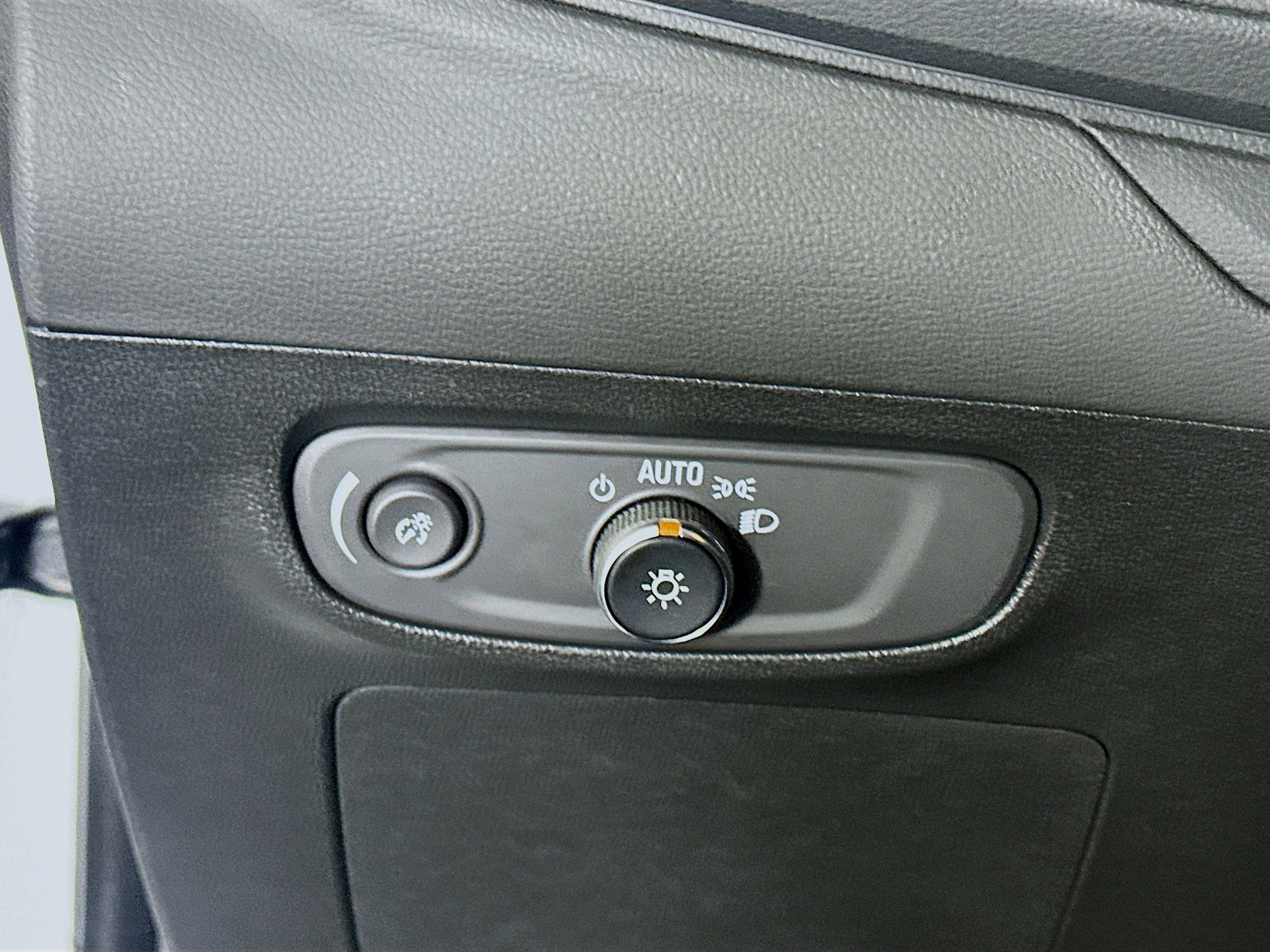 Used 2025 Buick Encore GX Preferred image 17