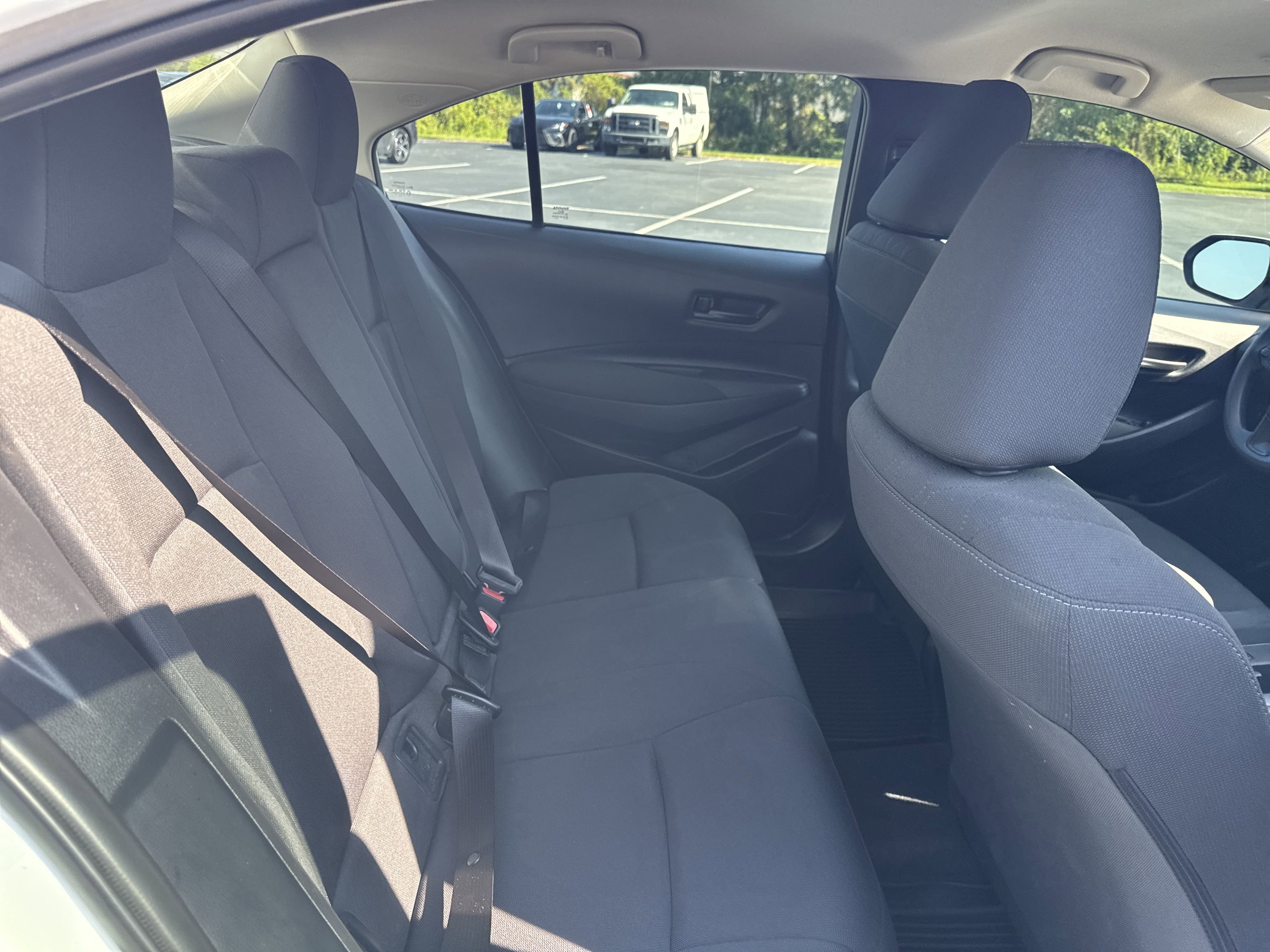 Used 2025 Toyota Corolla LE FWD image 27