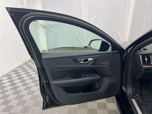 Used 2023 Volvo S60 B5 Plus w/ Climate Package AWD/4WD image 15