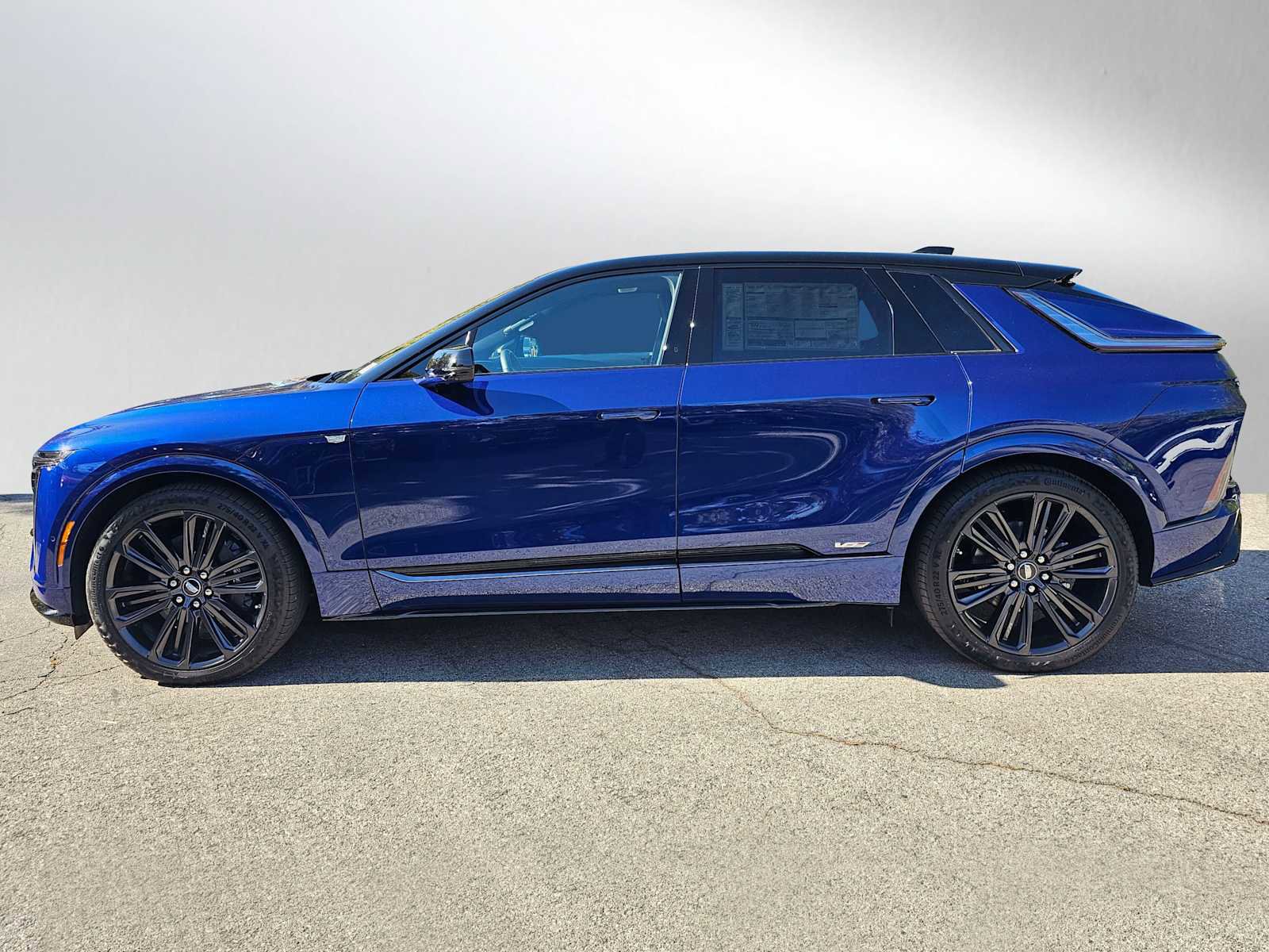 New 2026 Cadillac Lyriq V AWD/4WD image 6