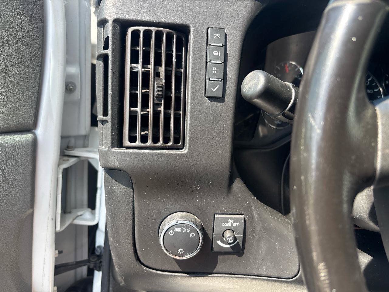 Used 2020 Chevrolet Express 2500 w/ Communications Package RWD image 16