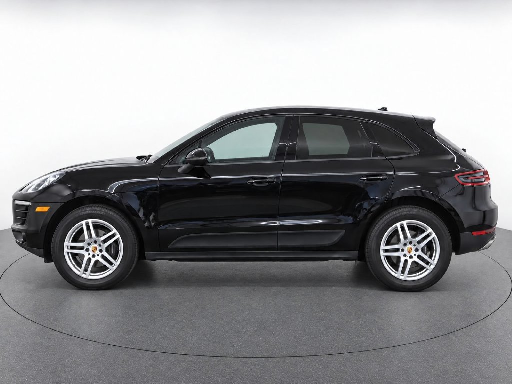 Used 2018 Porsche Macan AWD/4WD image 3