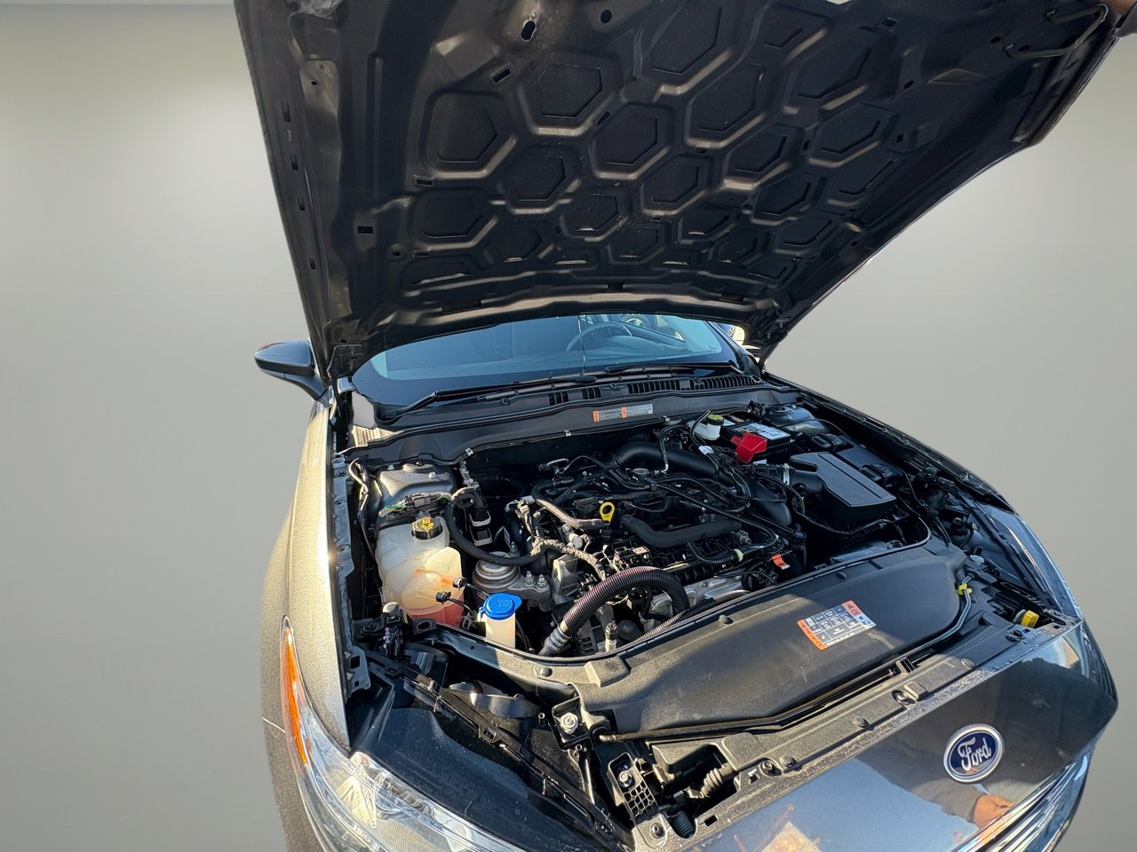 Used 2020 Ford Fusion SE image 33