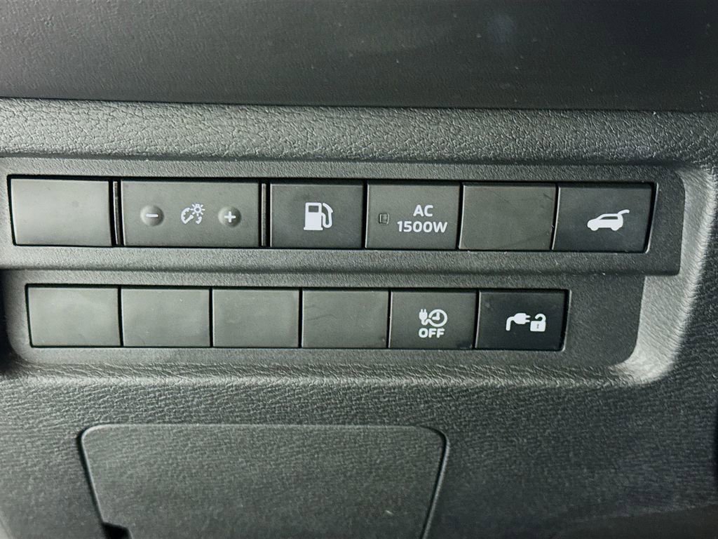 Used 2023 Mitsubishi Outlander SEL image 8