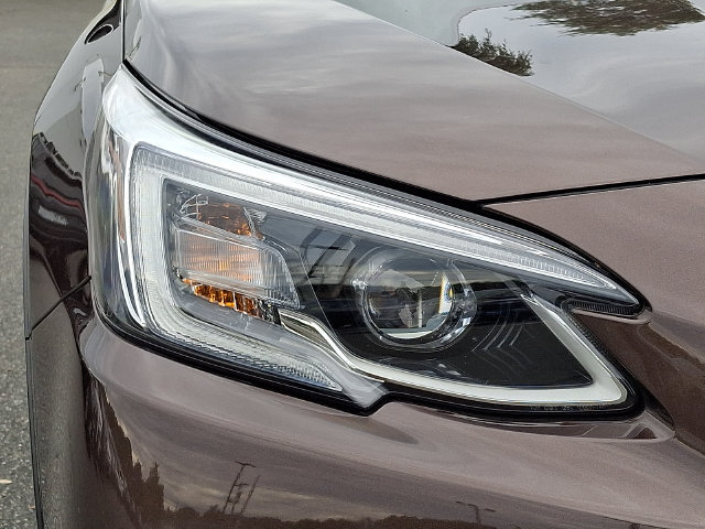 Used 2022 Subaru Outback Touring AWD/4WD image 9