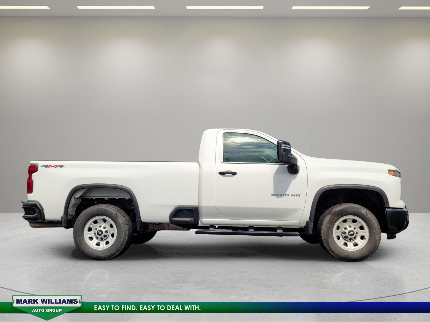 Used 2025 Chevrolet Silverado 3500 W/T AWD/4WD image 2