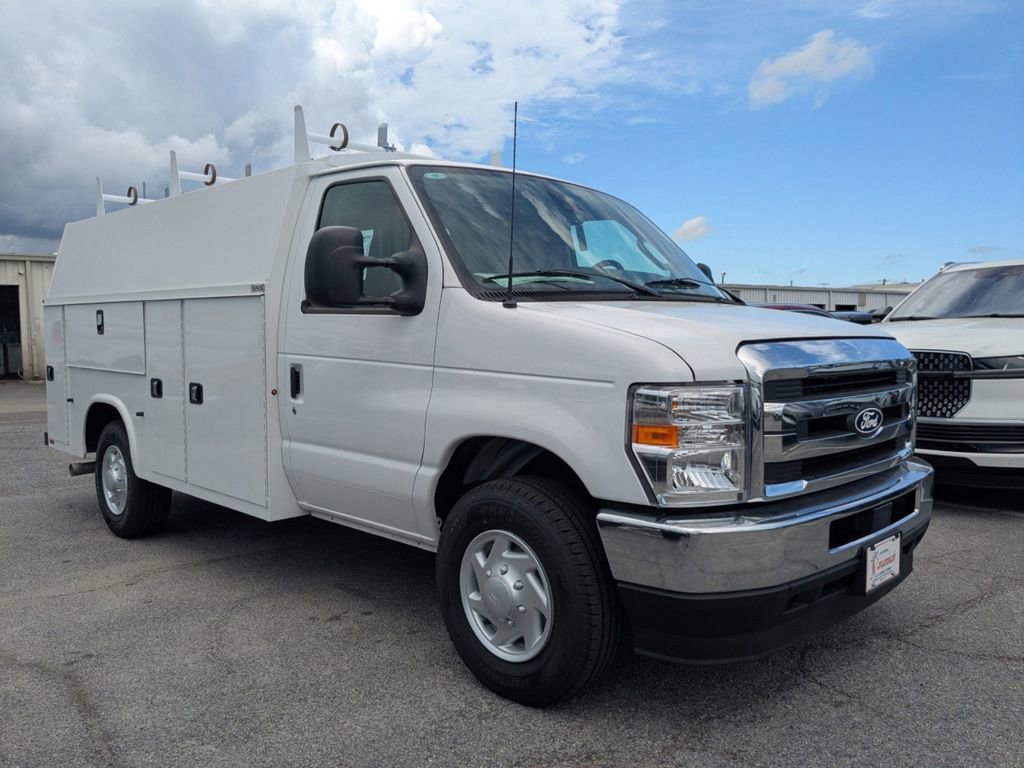 New 2026 Ford E-350 and Econoline 350 Super Duty w/ Power Equipment Group image 2