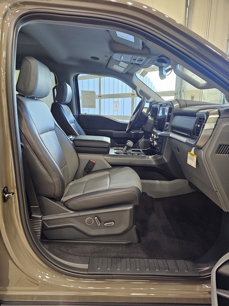 New 2025 Ford F150 Lariat w/ Equipment Group 502A High image 34