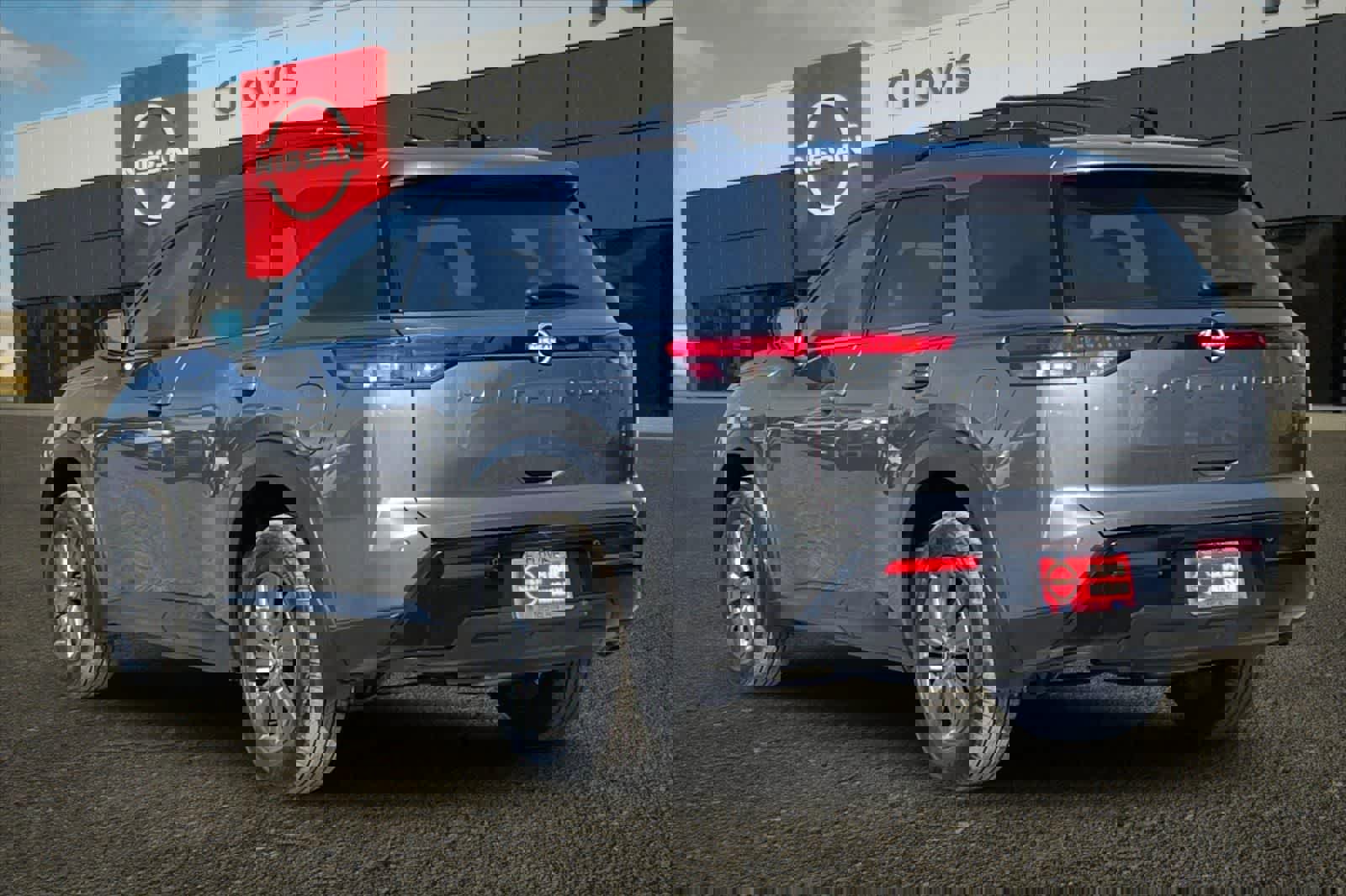 New 2026 Nissan Pathfinder SV image 7