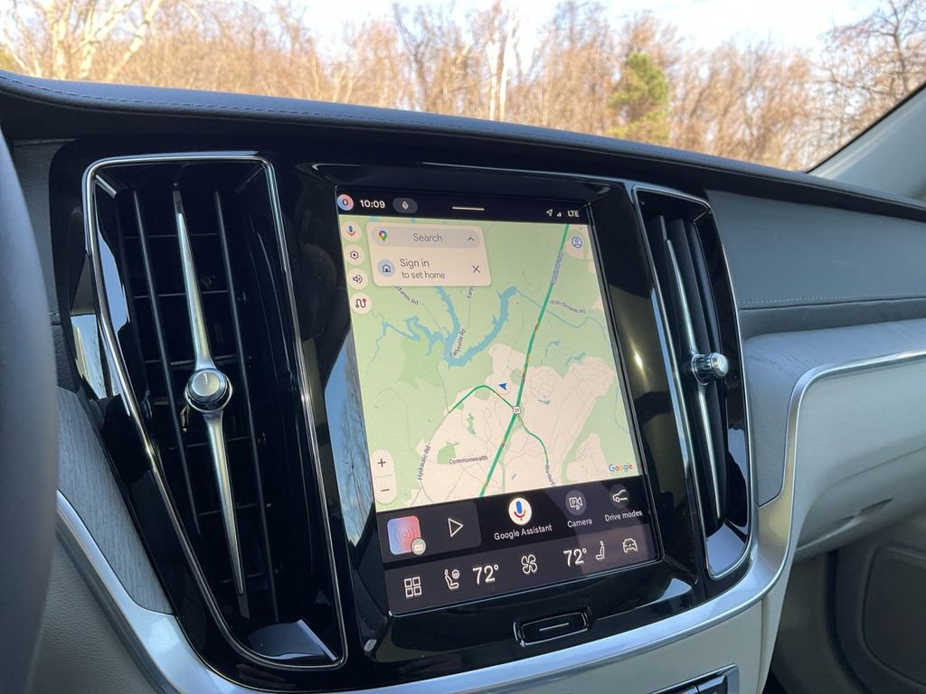 New 2026 Volvo V60 B5 Cross Country Ultra w/ Protection Package Premier image 21