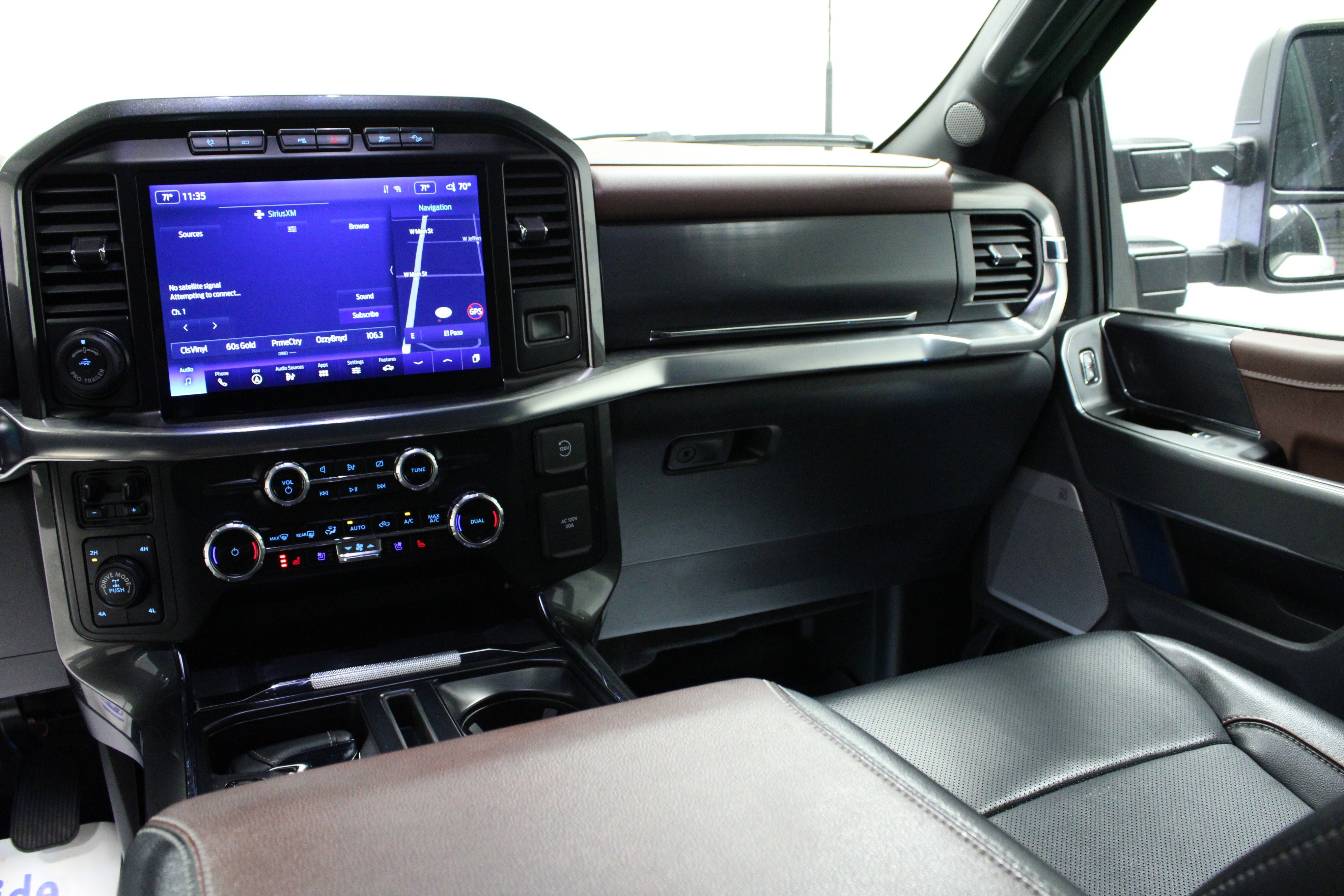 Used 2023 Ford F150 Lariat AWD/4WD image 19