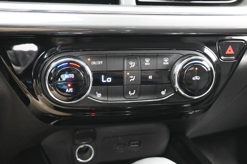 Used 2025 Chevrolet Trax ACTIV FWD image 20