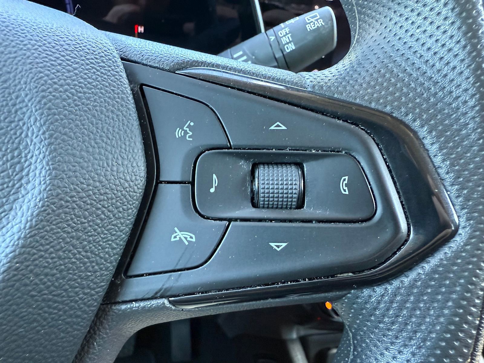 Certified 2024 Chevrolet TrailBlazer LT AWD/4WD image 32