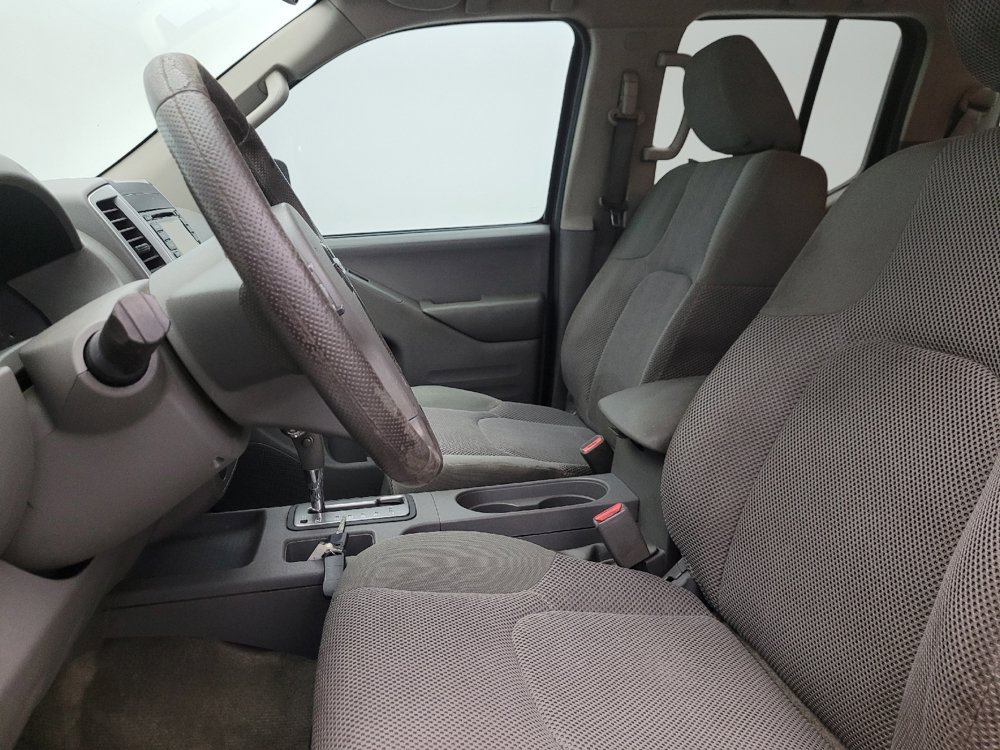 Used 2016 Nissan Frontier SV RWD image 17