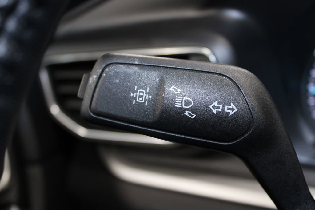 Used 2023 Ford Explorer XLT w/ Equipment Group 202A image 39