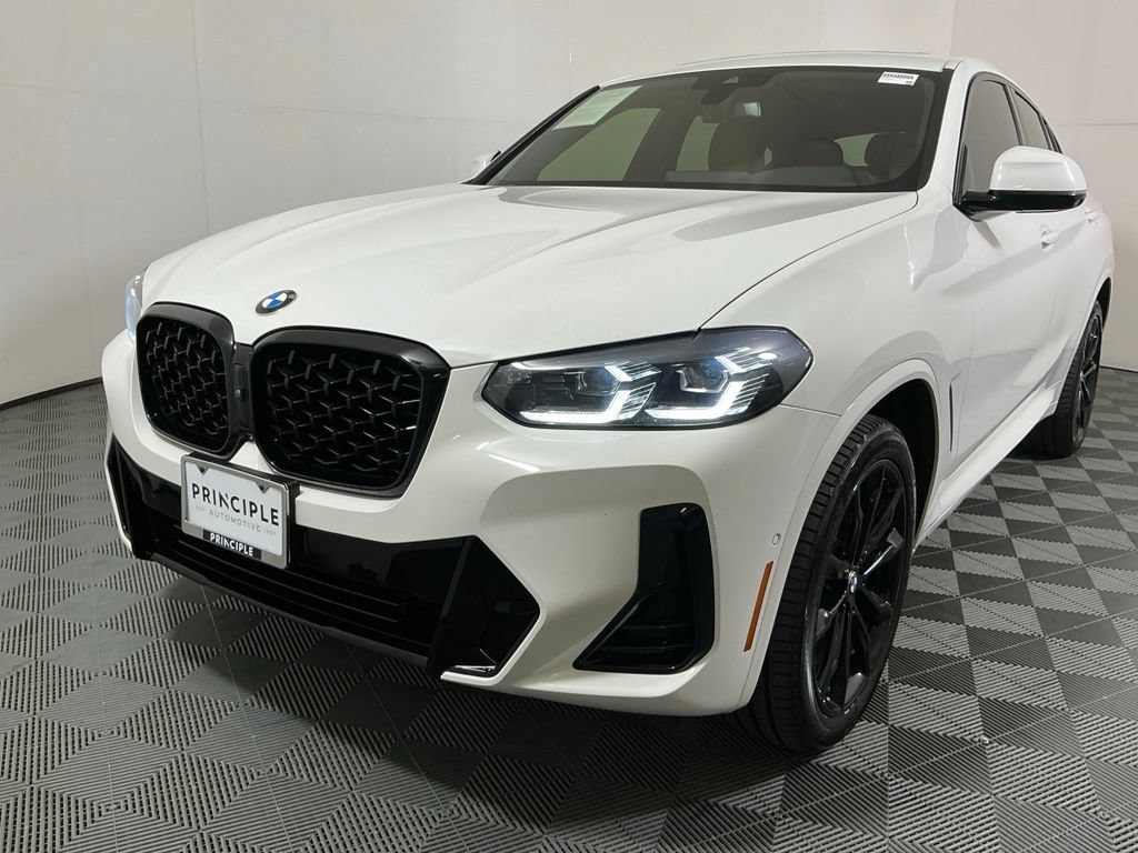 Used 2025 BMW X4 xDrive30i w/ Premium Package AWD/4WD image 2