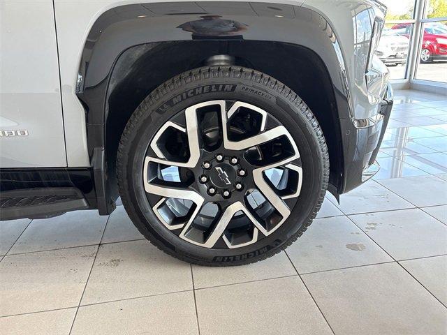 Certified 2025 Chevrolet Silverado EV RST image 14