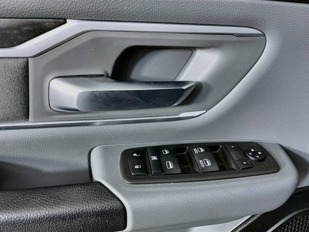 Used 2021 RAM 1500 Big Horn AWD/4WD image 25