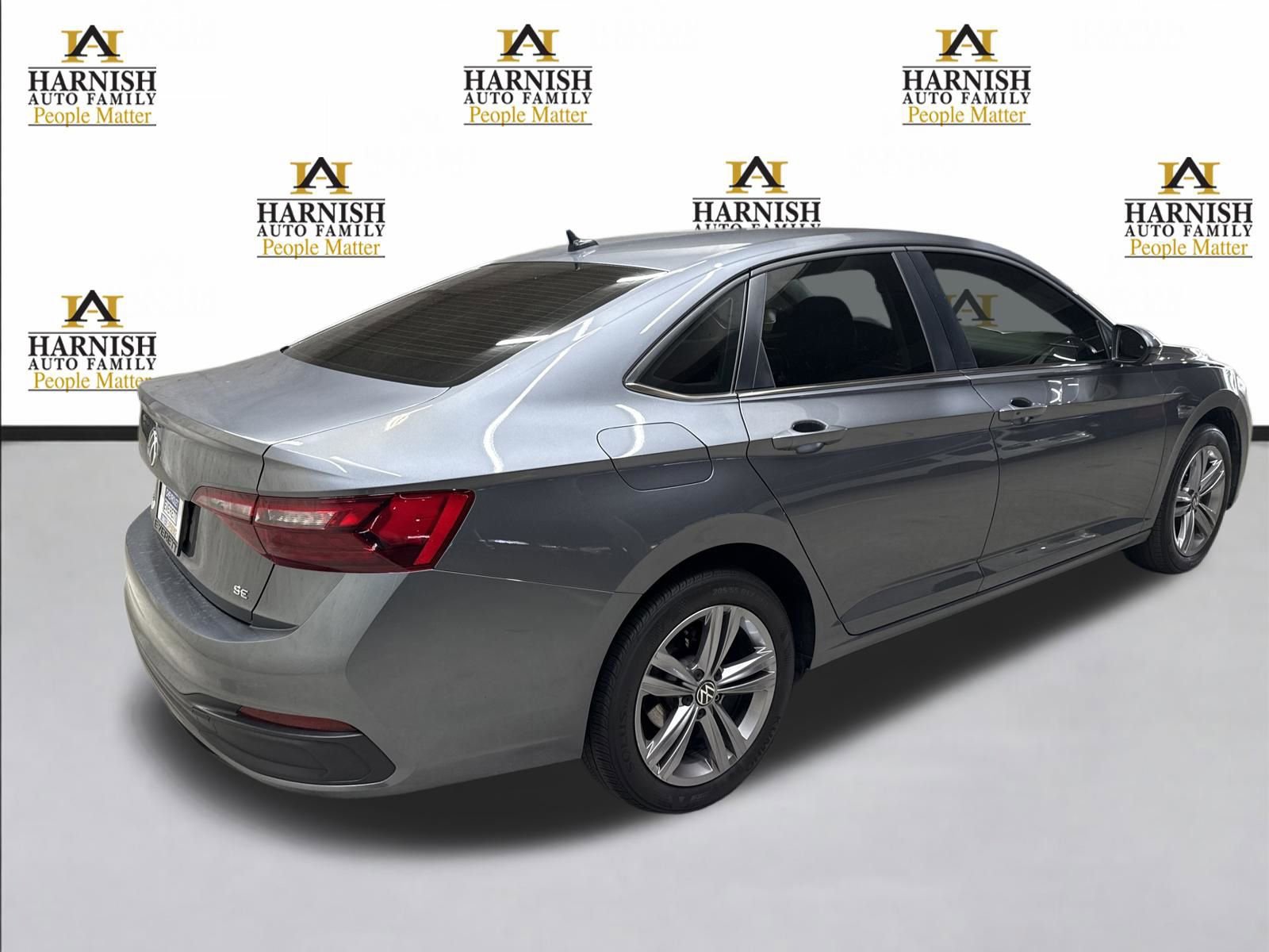 Used 2023 Volkswagen Jetta SE image 5