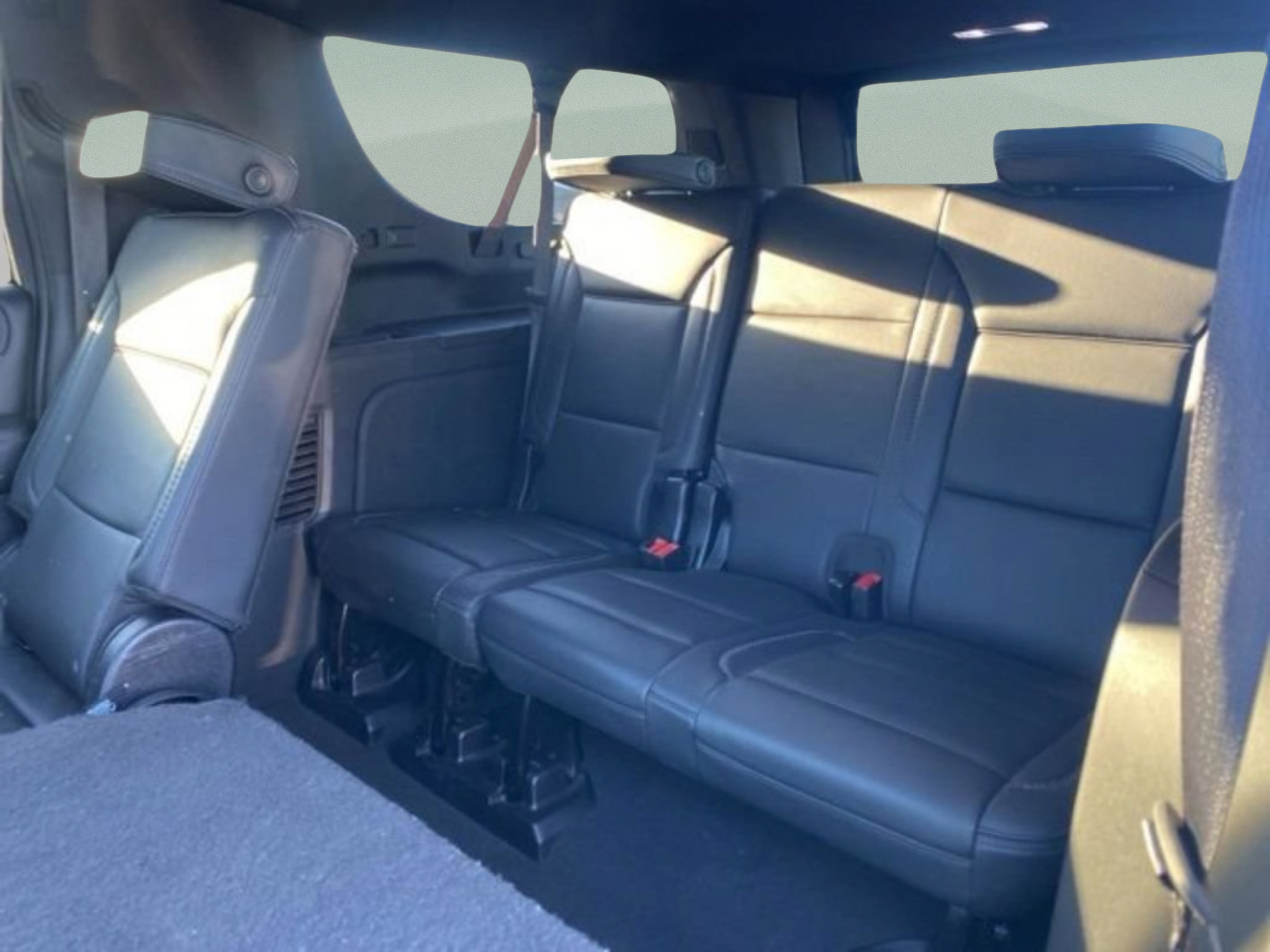 Used 2024 GMC Yukon XL Denali RWD image 29