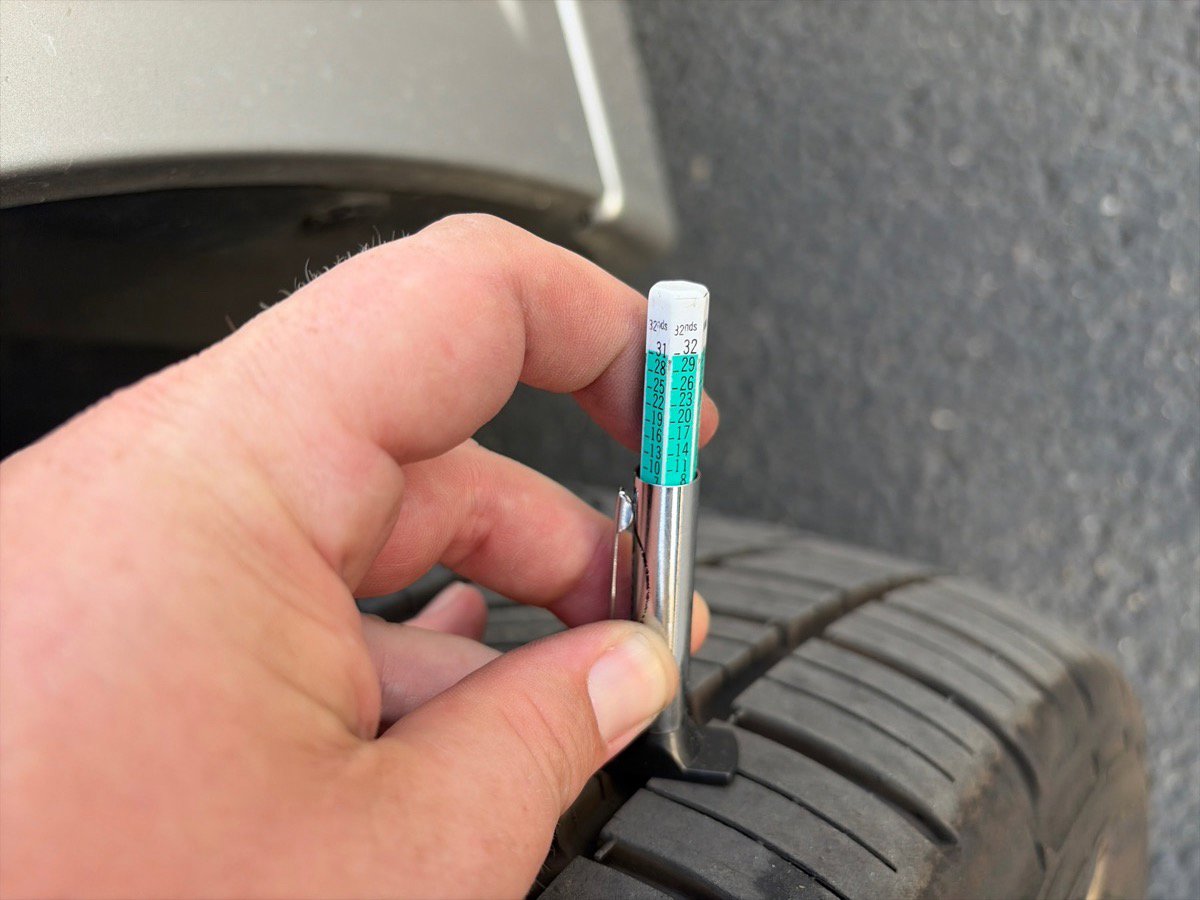 Used 2006 Cadillac STS V image 13