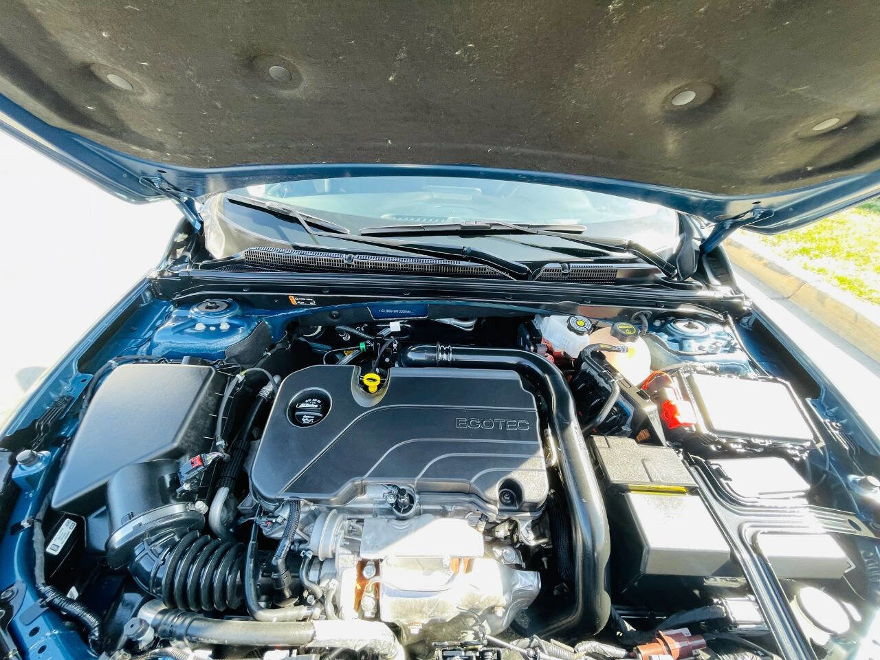 Used 2024 Chevrolet Malibu LT image 39