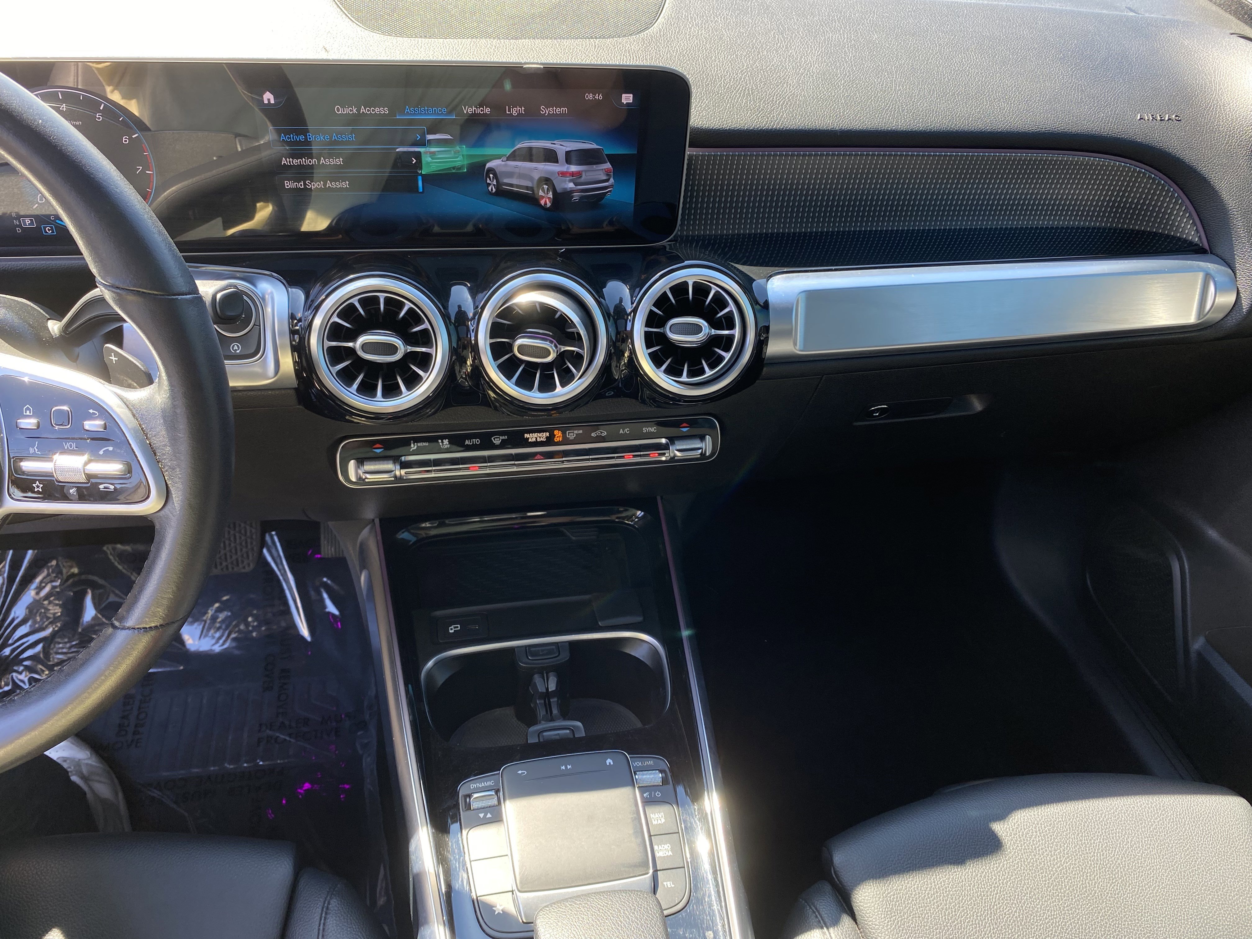 Used 2021 Mercedes-Benz GLB 250 w/ Premium Package image 13