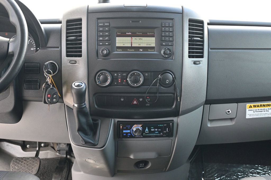 Used 2015 Mercedes-Benz Sprinter 2500 image 9