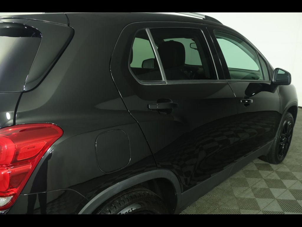 Used 2022 Chevrolet Trax LT w/ Driver Confidence Package image 17