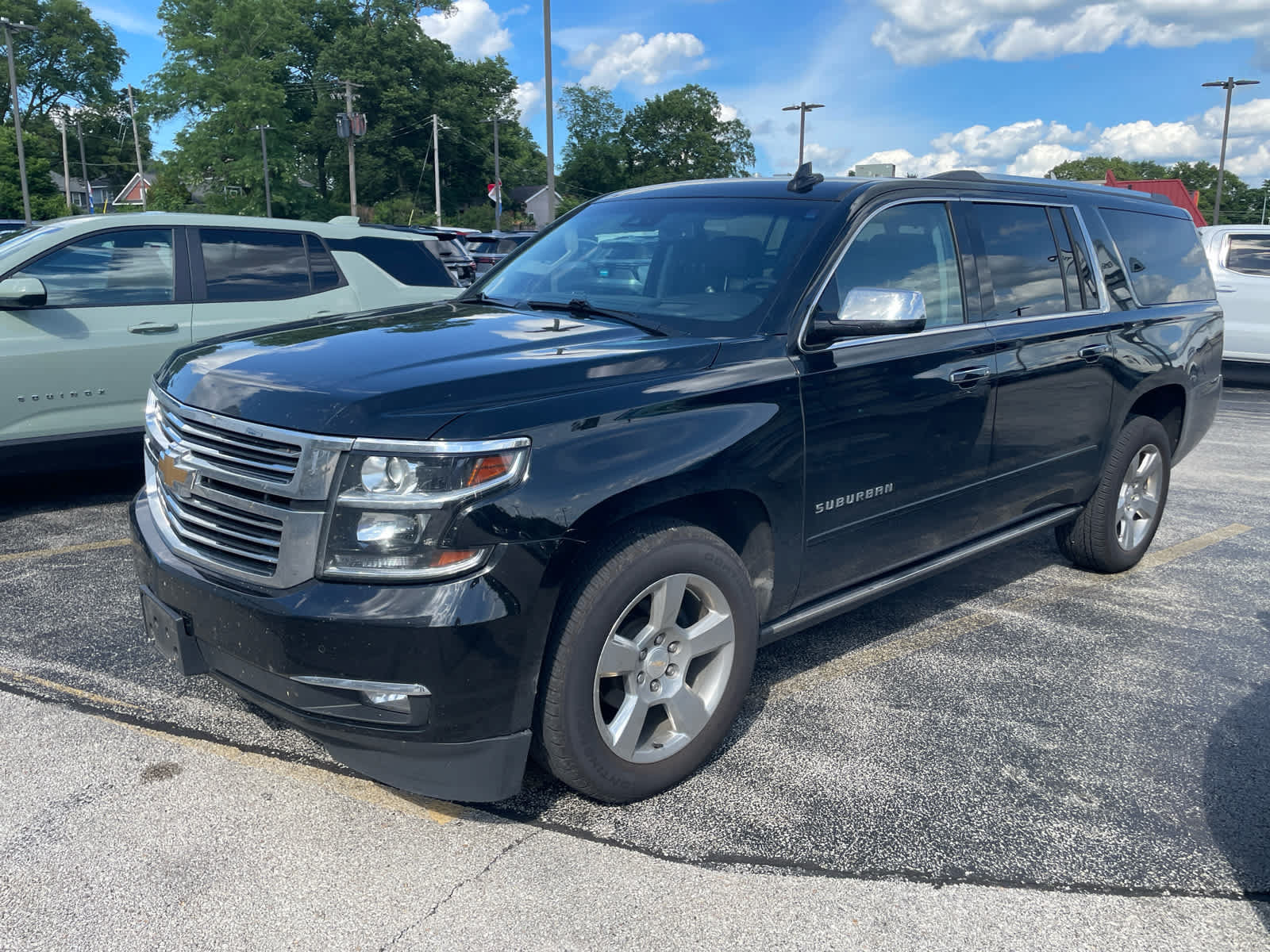 Used 2020 Chevrolet Suburban Premier AWD/4WD image 1