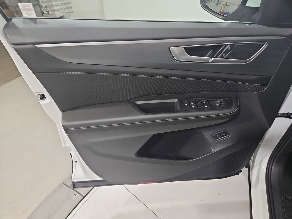 New 2026 Volkswagen Atlas Cross Sport SE image 10