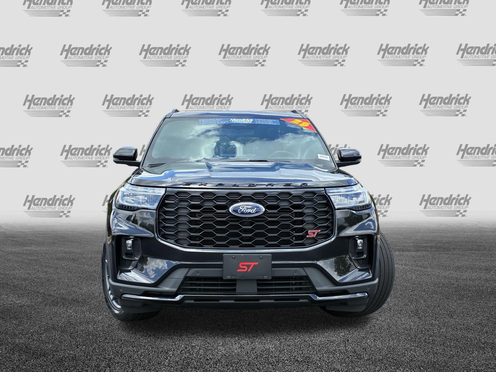Used 2025 Ford Explorer ST AWD/4WD image 5