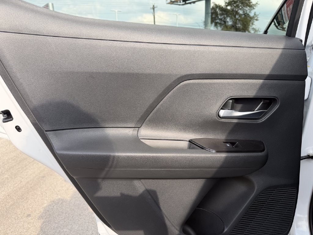 Used 2025 Nissan Kicks SV w/ Illumination Package FWD image 27