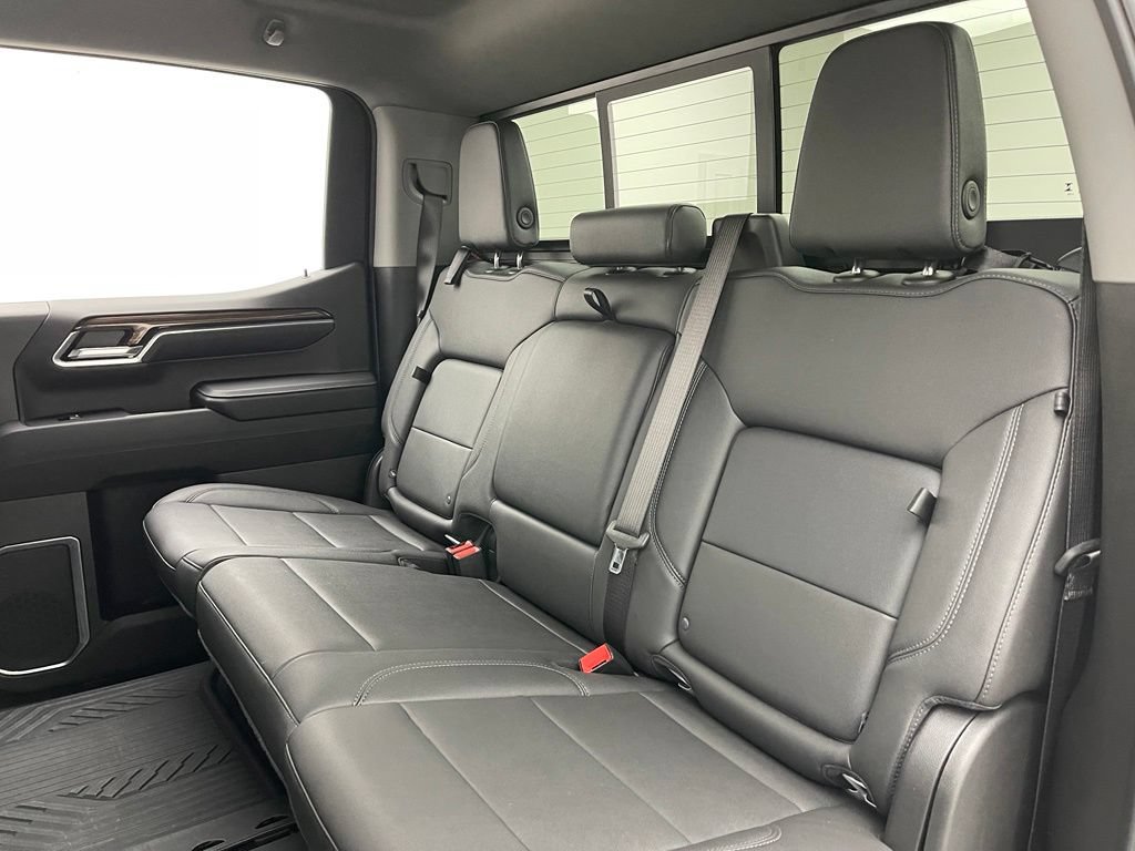 Used 2024 Chevrolet Silverado 1500 LT Trail Boss w/ Convenience Package II AWD/4WD image 38