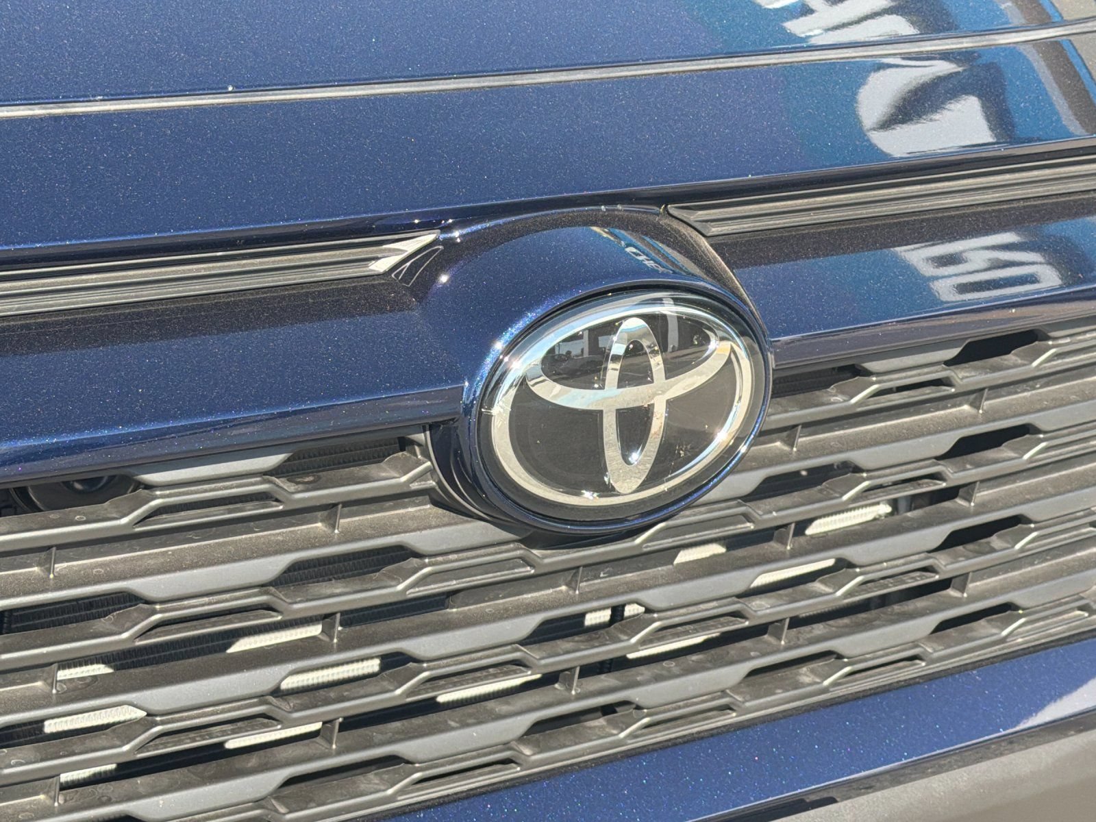 Used 2025 Toyota RAV4 XLE Premium AWD/4WD image 37