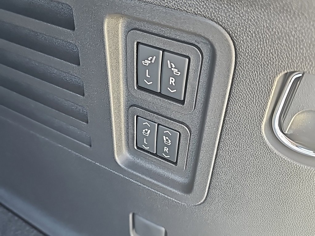 New 2026 Buick Enclave Avenir w/ Super Cruise Package image 9