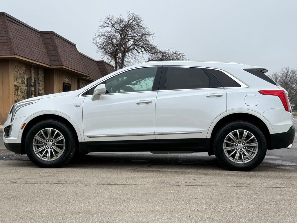Used 2018 Cadillac XT5 Luxury w/ Driver Awareness Package image 2