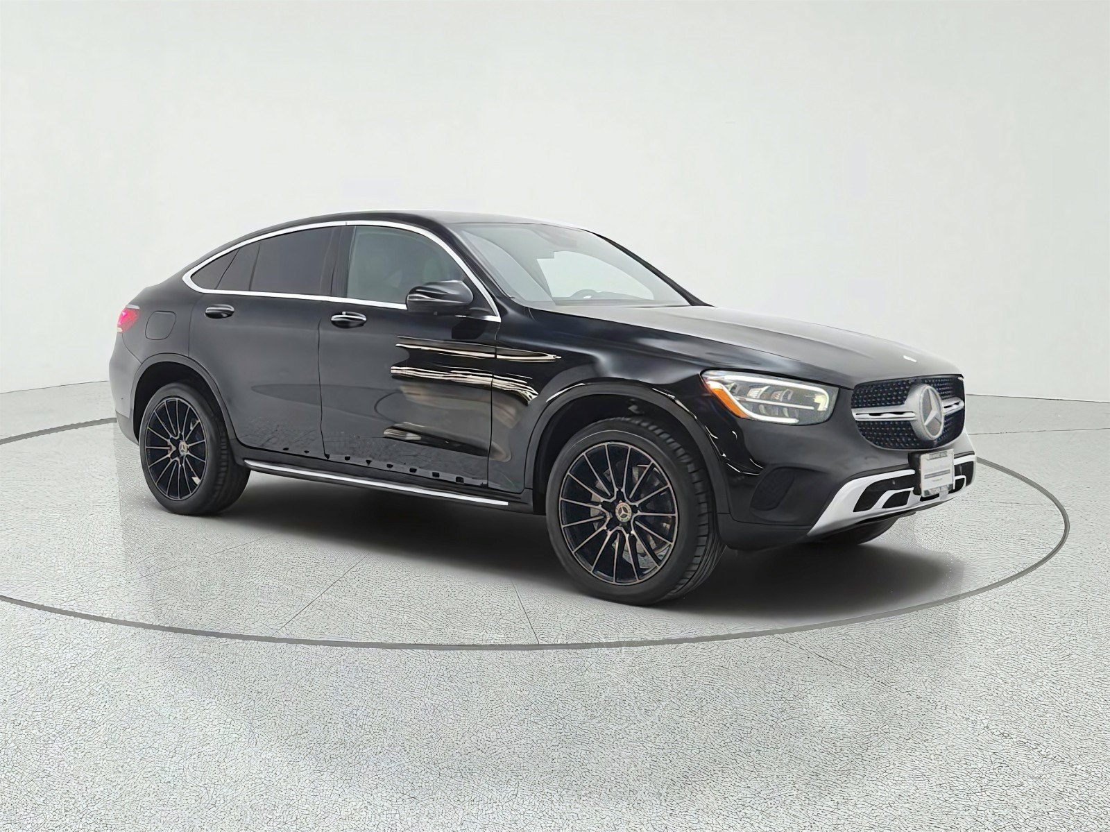 Used 2021 Mercedes-Benz GLC 300 4MATIC Coupe w/ Multimedia Package image 3