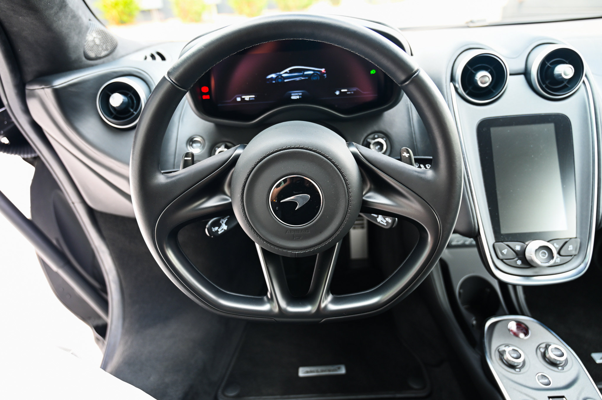 Used 2025 McLaren GTS RWD image 15