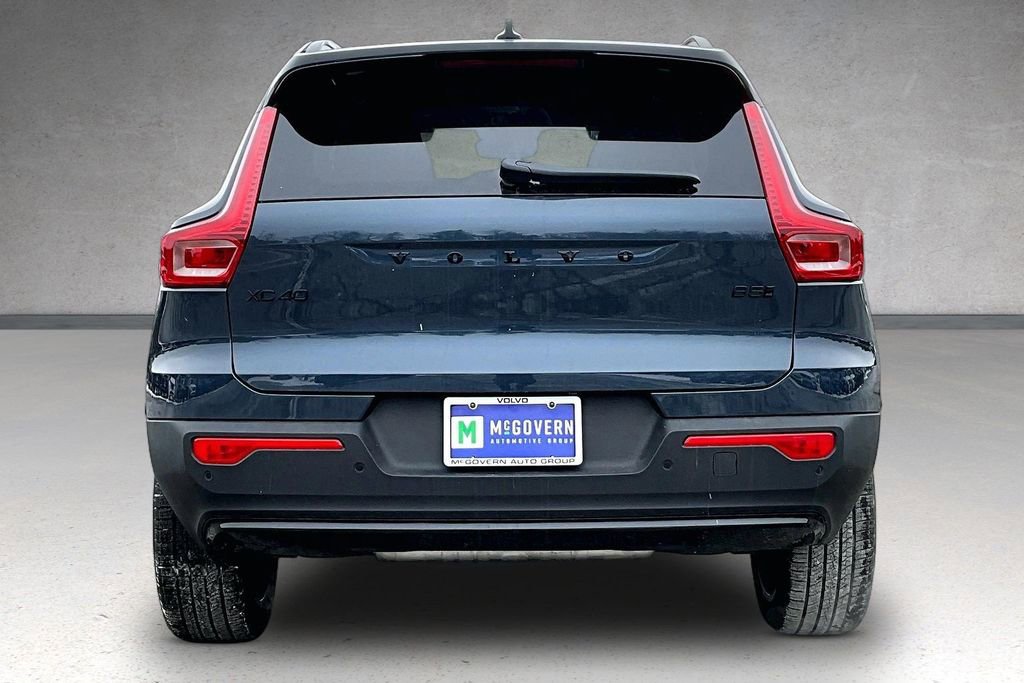 New 2026 Volvo XC40 B5 Ultra w/ Protection Package Premier image 4