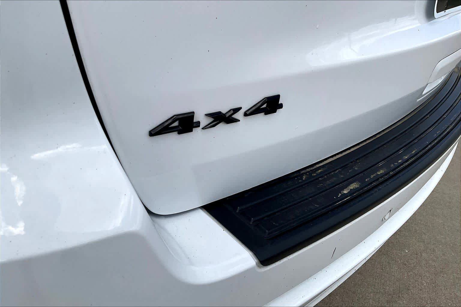 Used 2019 Jeep Grand Cherokee Altitude AWD/4WD image 10
