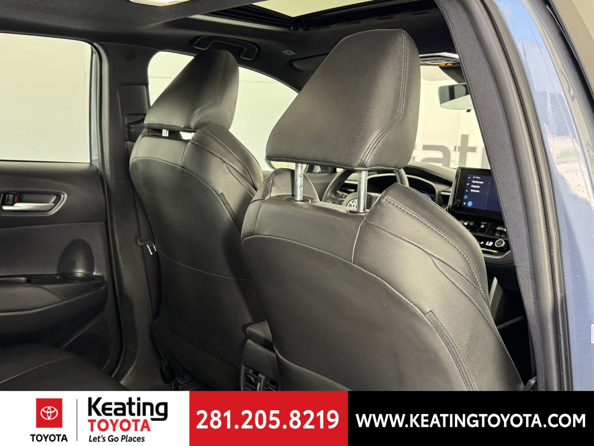 Used 2025 Toyota Corolla Cross AWD Hybrid w/ Convenience Package image 19