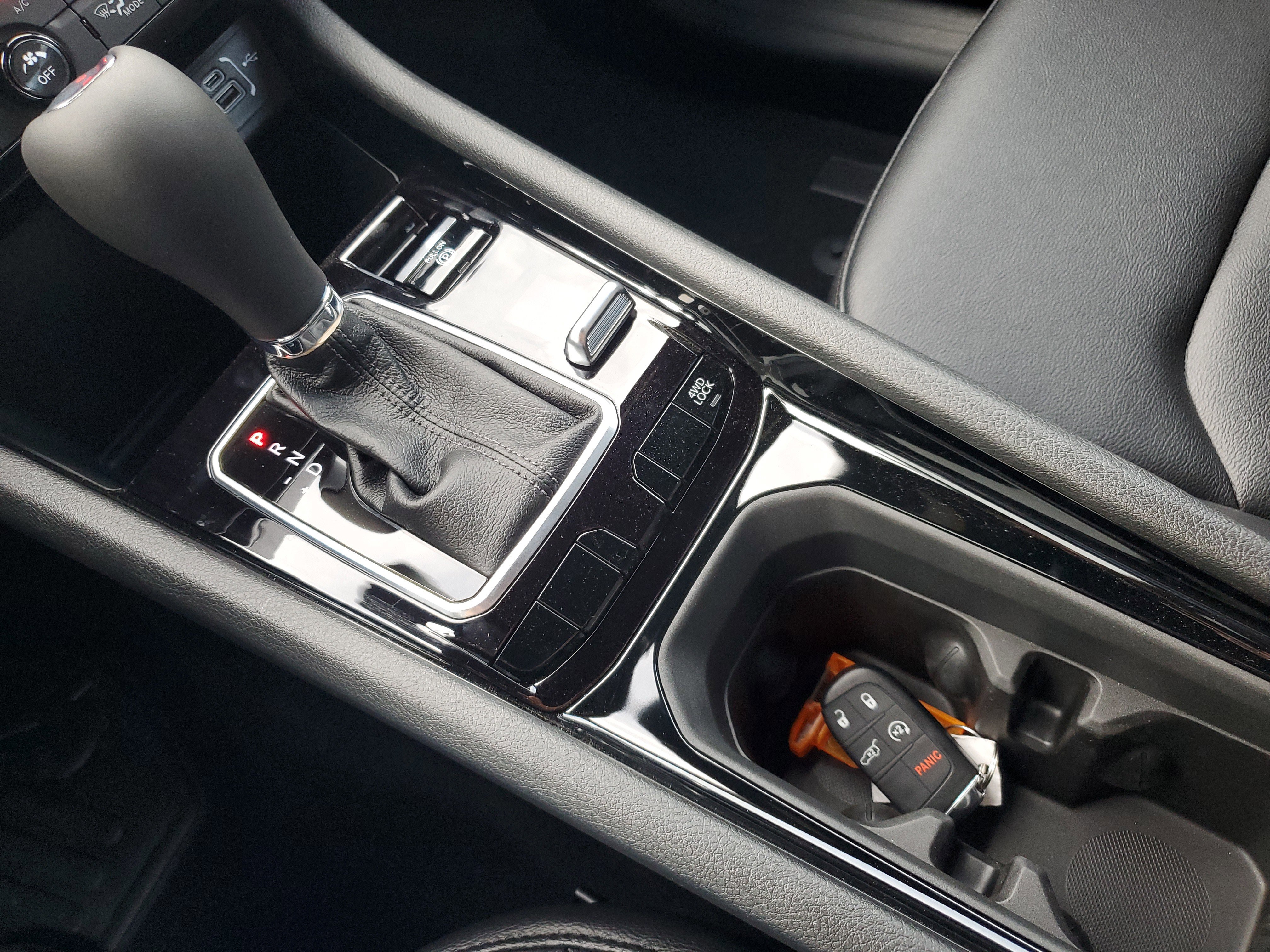 New 2026 Jeep Compass Limited image 18