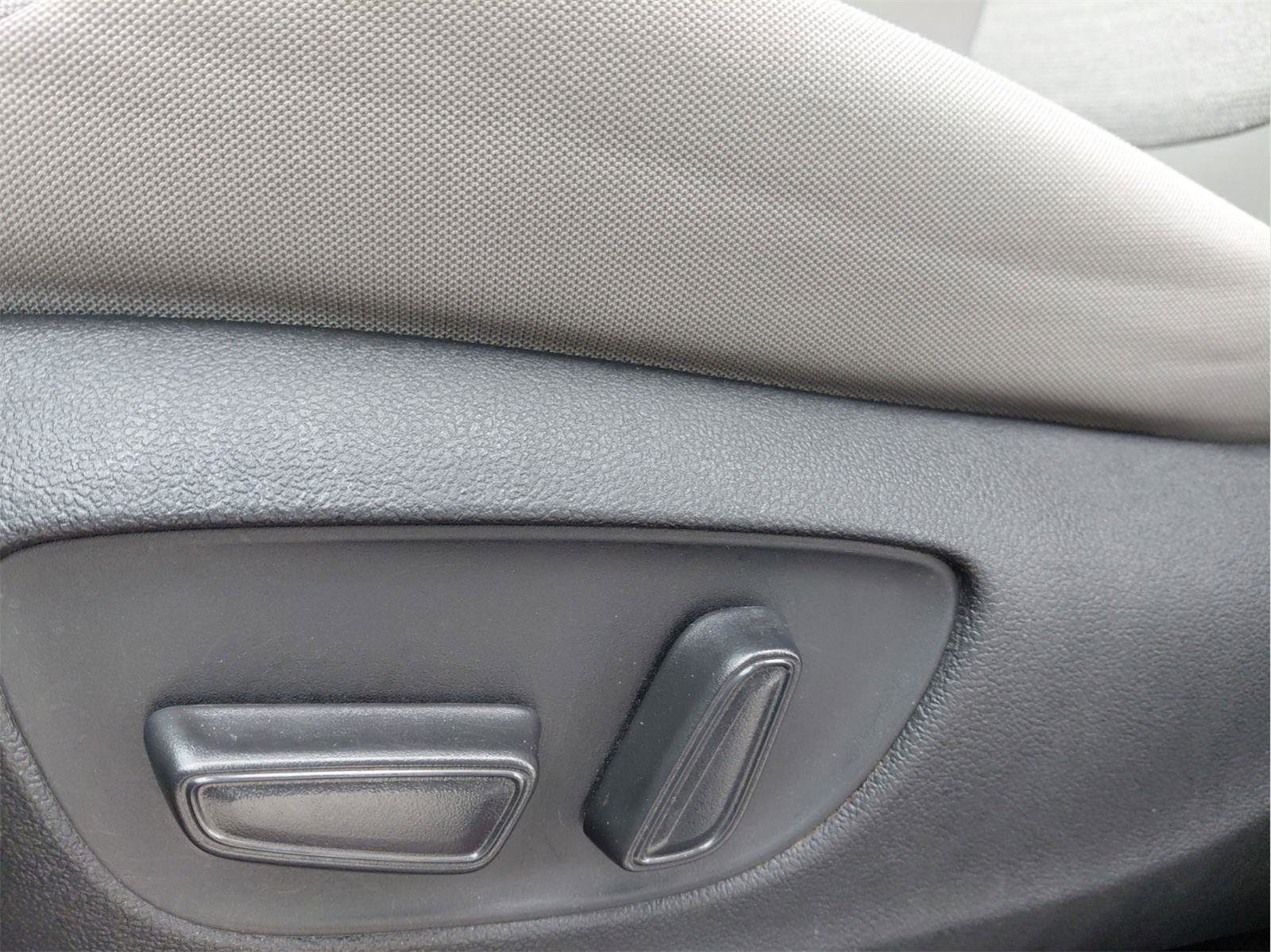 Used 2024 Toyota Sienna LE FWD image 36
