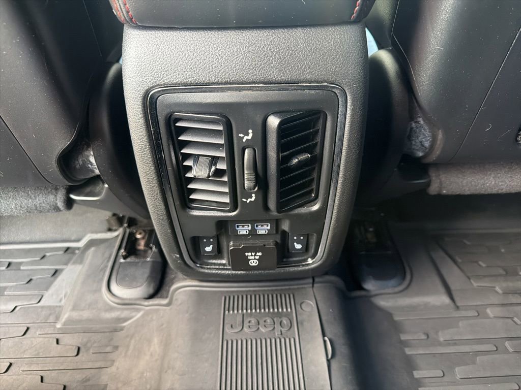 Used 2021 Jeep Grand Cherokee Trailhawk w/ Trailhawk Luxury Group AWD/4WD image 21