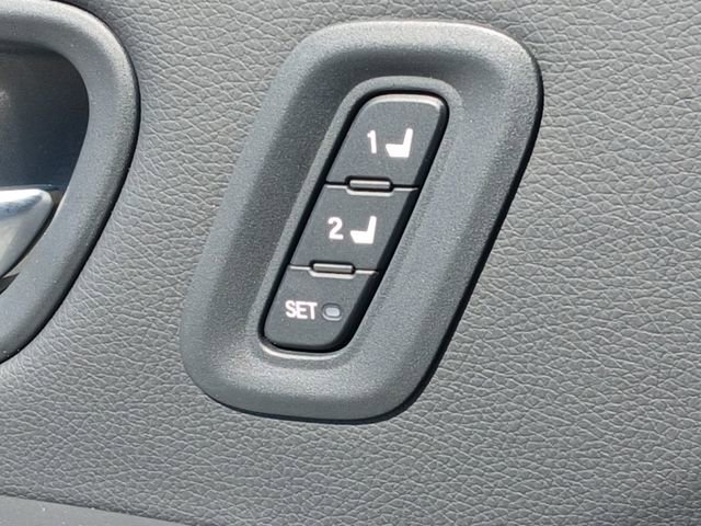 Used 2025 Honda Pilot Black Edition image 21