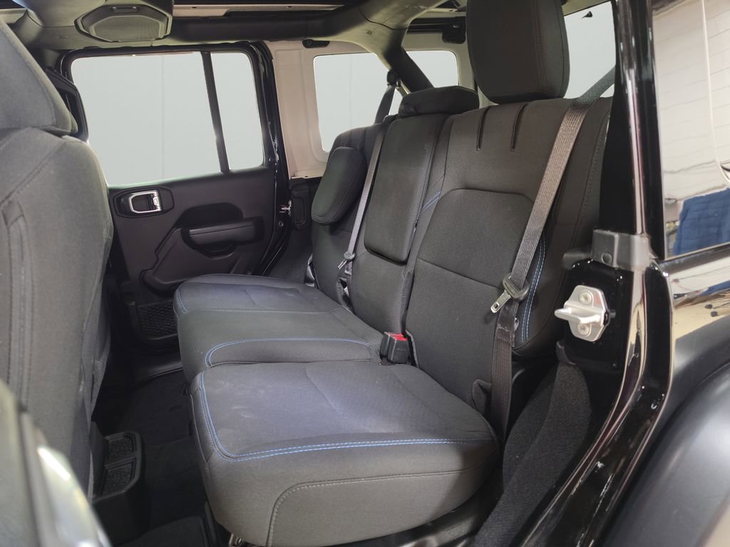 Used 2023 Jeep Wrangler Unlimited Rubicon 4xe w/ Cold Weather Group AWD/4WD image 14