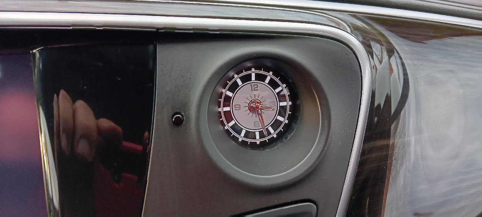 Used 2020 Buick Envision Essence w/ LPO, Cargo Package image 23