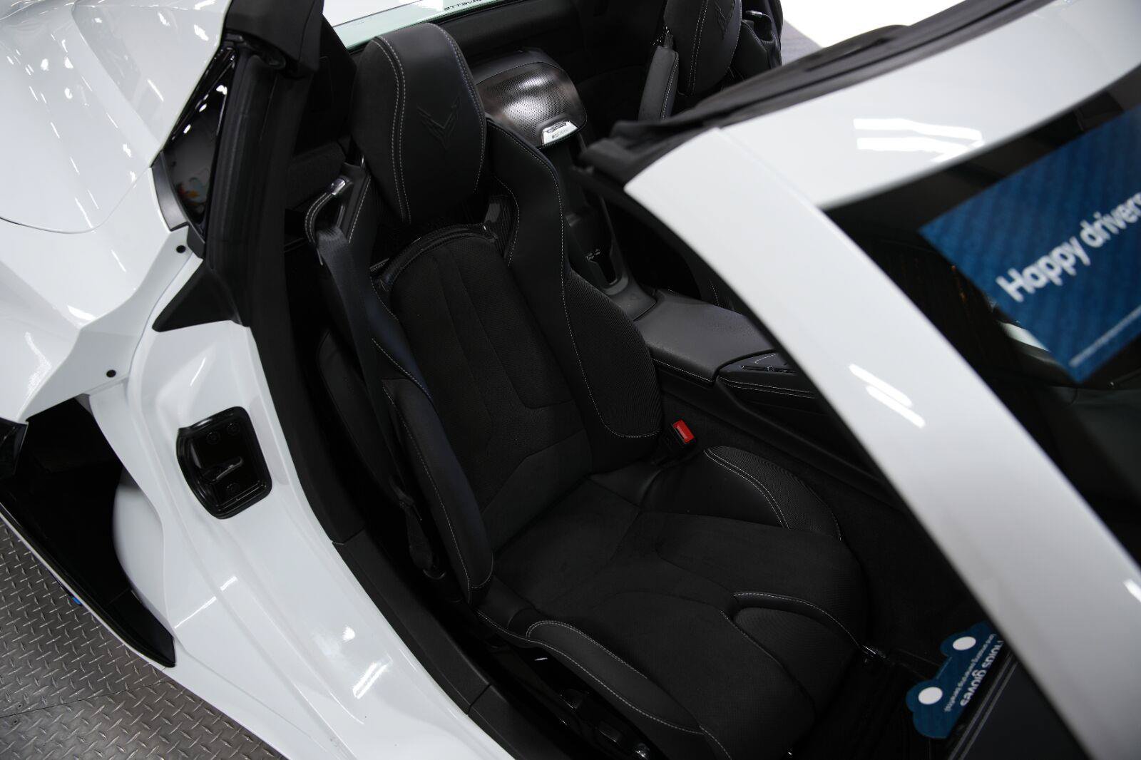 Used 2025 Chevrolet Corvette E-Ray w/ Stealth Interior Trim Package AWD/4WD image 28